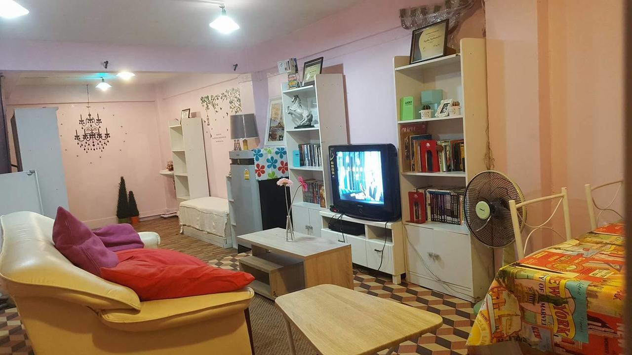 S-Space Hostel Chatuchak Bangkok Esterno foto